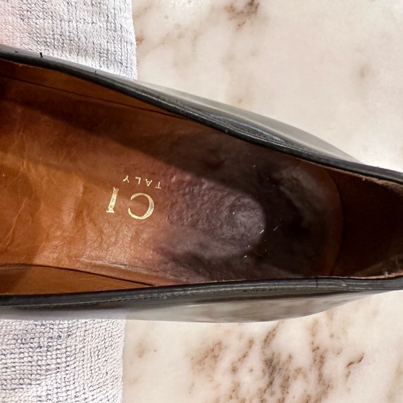 Men’s Gucci Dress Slippers - Picture 9 of 10